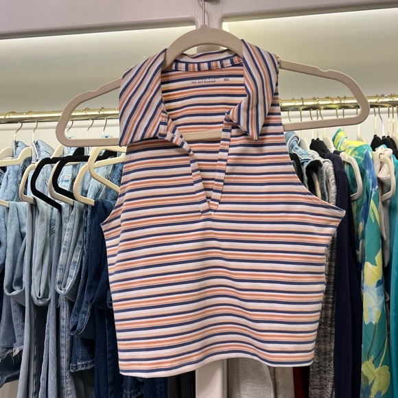 Abercrombie top - Picture 2 of 3